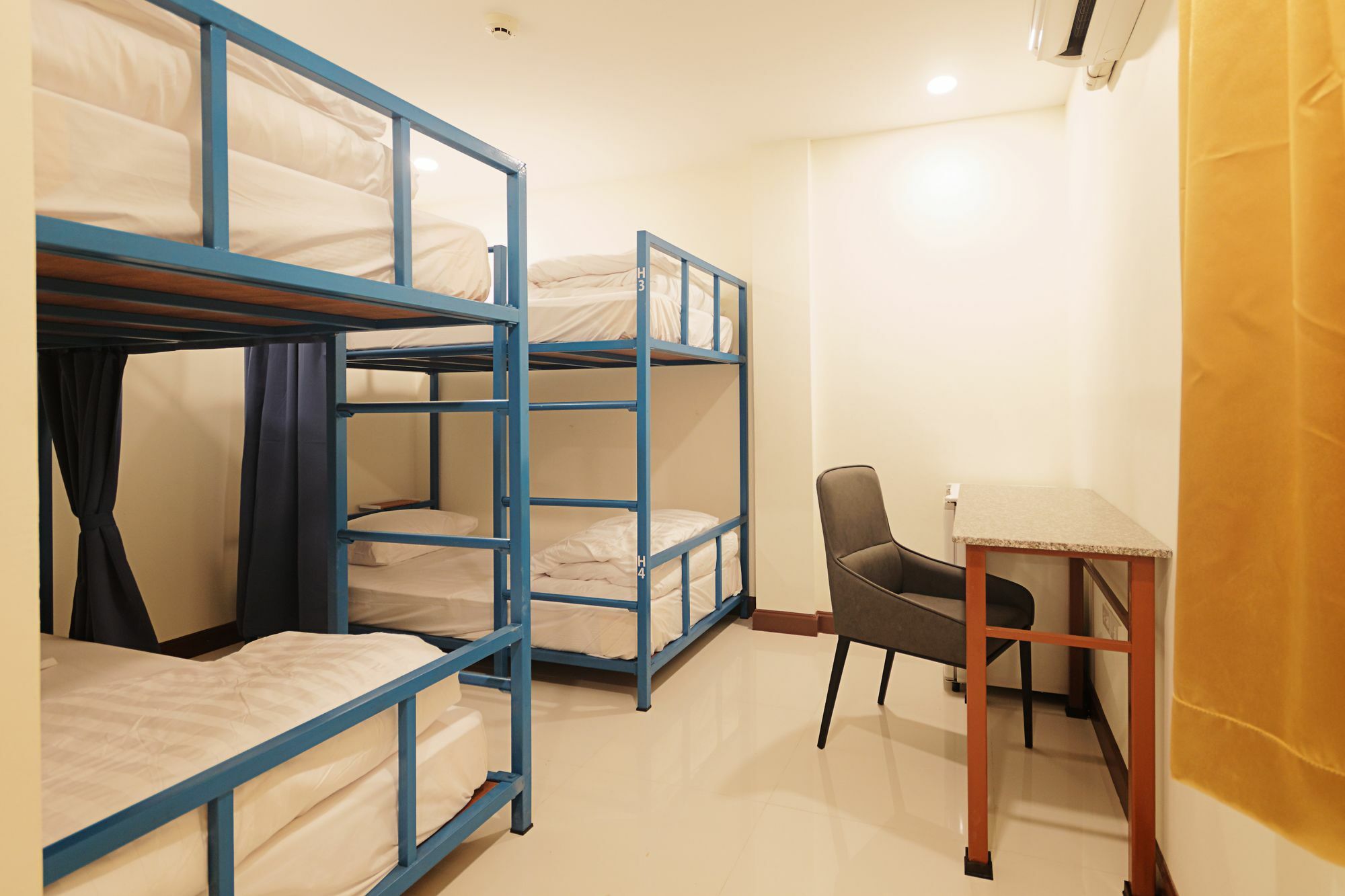 Happy Hostel Pattaya Exterior photo